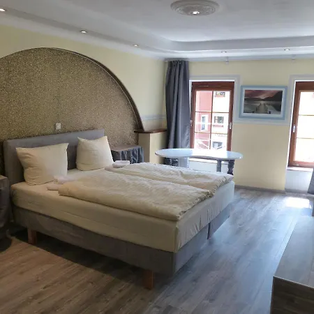 Am Markt Отель 2*