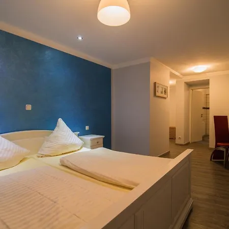 Отель Am Markt Саарбург